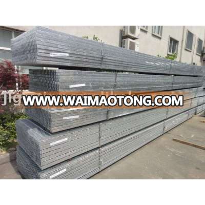 Galvanized serrated bar grating