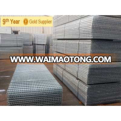 Galvanized serrated bar grating